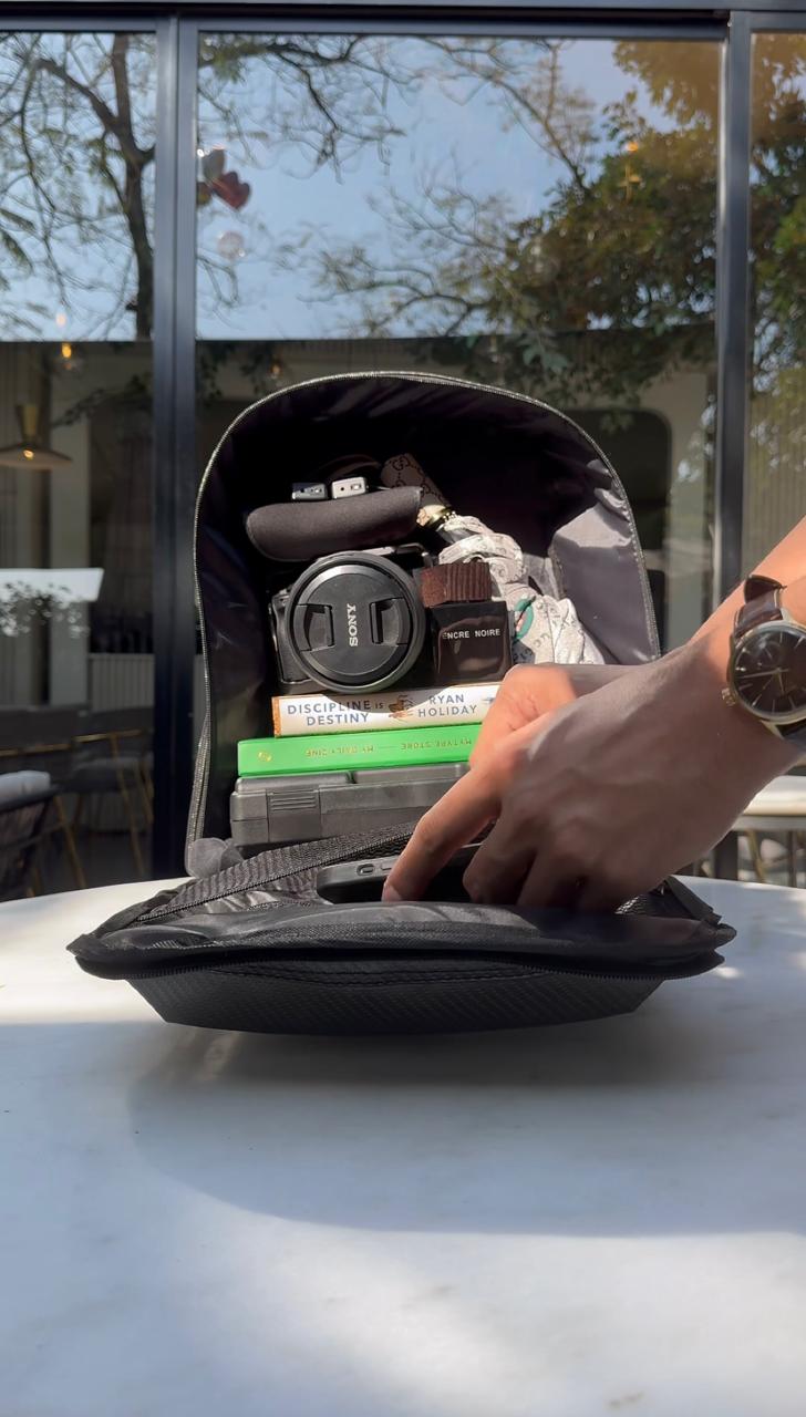Carbon Fiber Traveller's 16" Laptop Backpack
