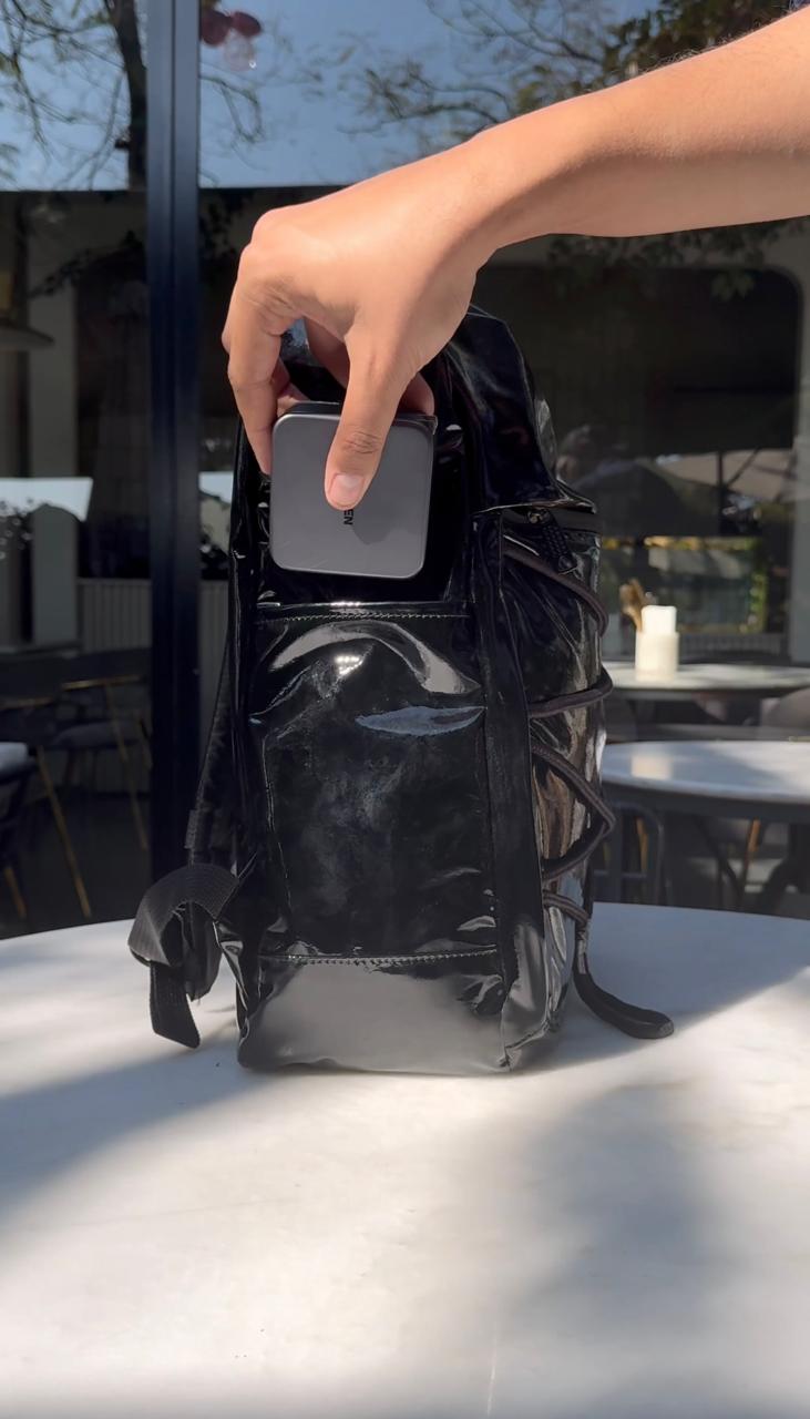 Carbon Fiber Traveller's 16" Laptop Backpack