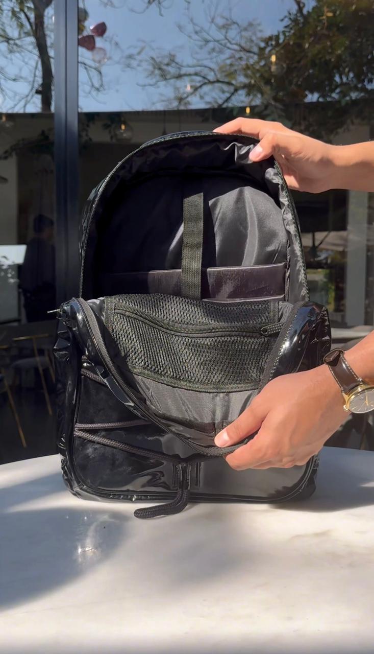 Carbon Fiber Traveller's 16" Laptop Backpack